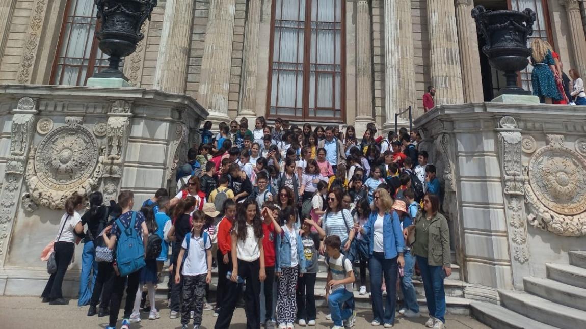 4.Sınıf Öğrencilerinin Dolmabahçe Sarayı ve Harbiye Müzesi Gezisi